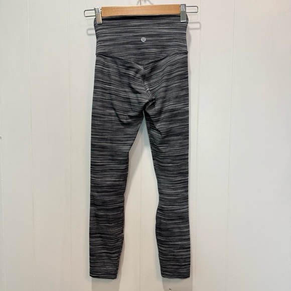 Lululemon Heathered Gray Striped Fleece Lined Leggings Size 2 - Picture 2 of 5